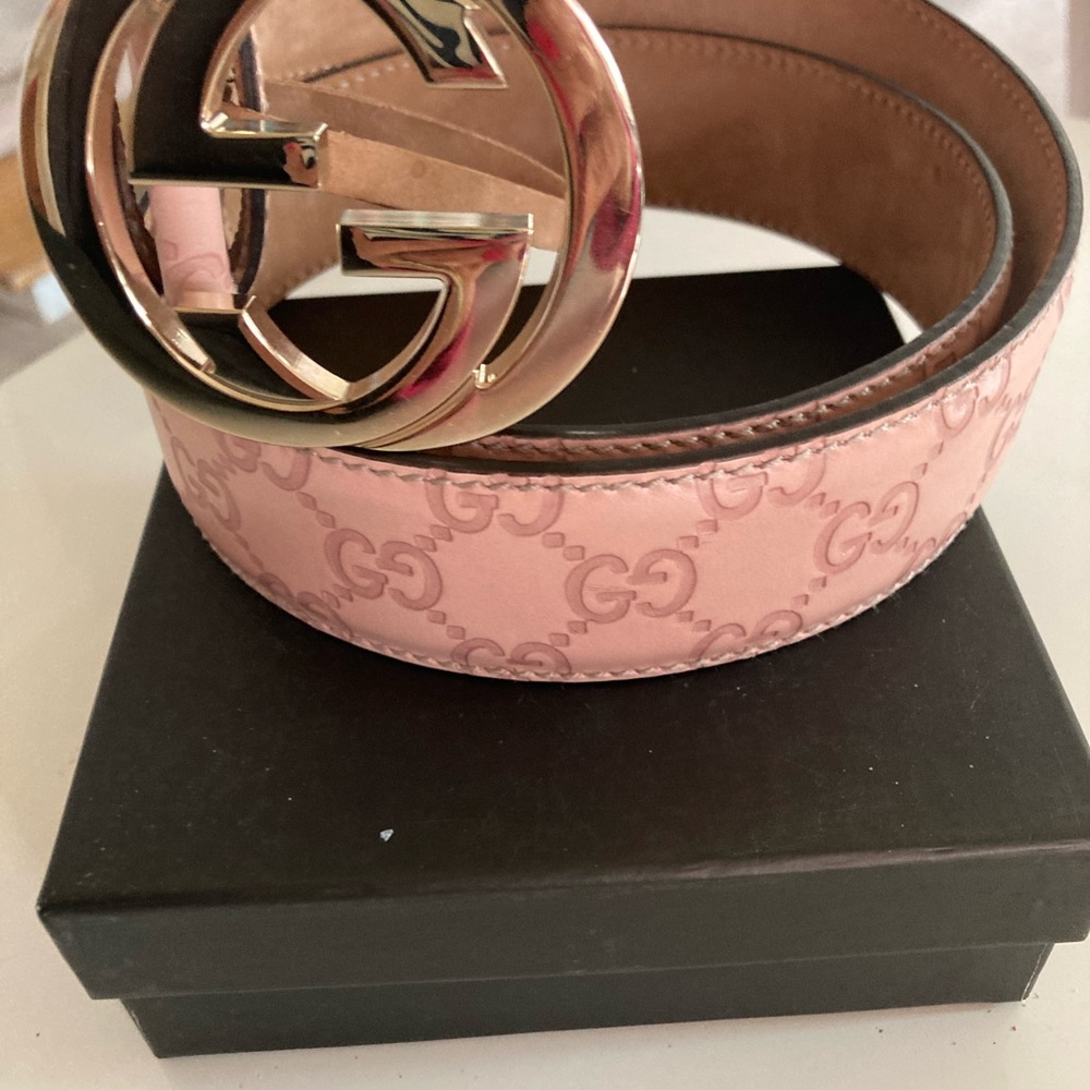 Gucci Pink Gold Belt with Signature Buckle